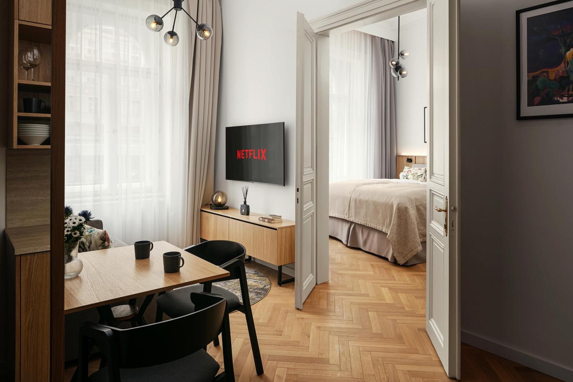 R16 Residences Прага Экстерьер фото